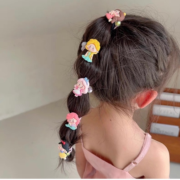 2/$15  🆕Princess elastic hair ties 5 pieces - Picture 4 of 6